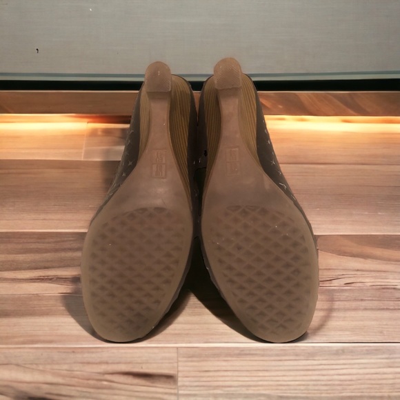 What's What by Aerosoles Black Slip On Wedge Heel Peep Toe Woman's size 6 1/2 M - Picture 3 of 6